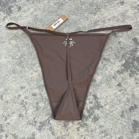 NWT Skims Fits Everybody T String Thong Panty Undies Umber Sz 4X - Picture 3 of 5